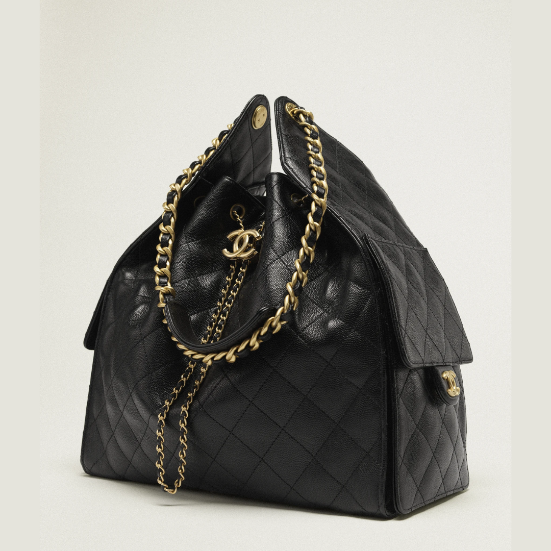 25 Medium Handbag Grained Calfskin "Black"